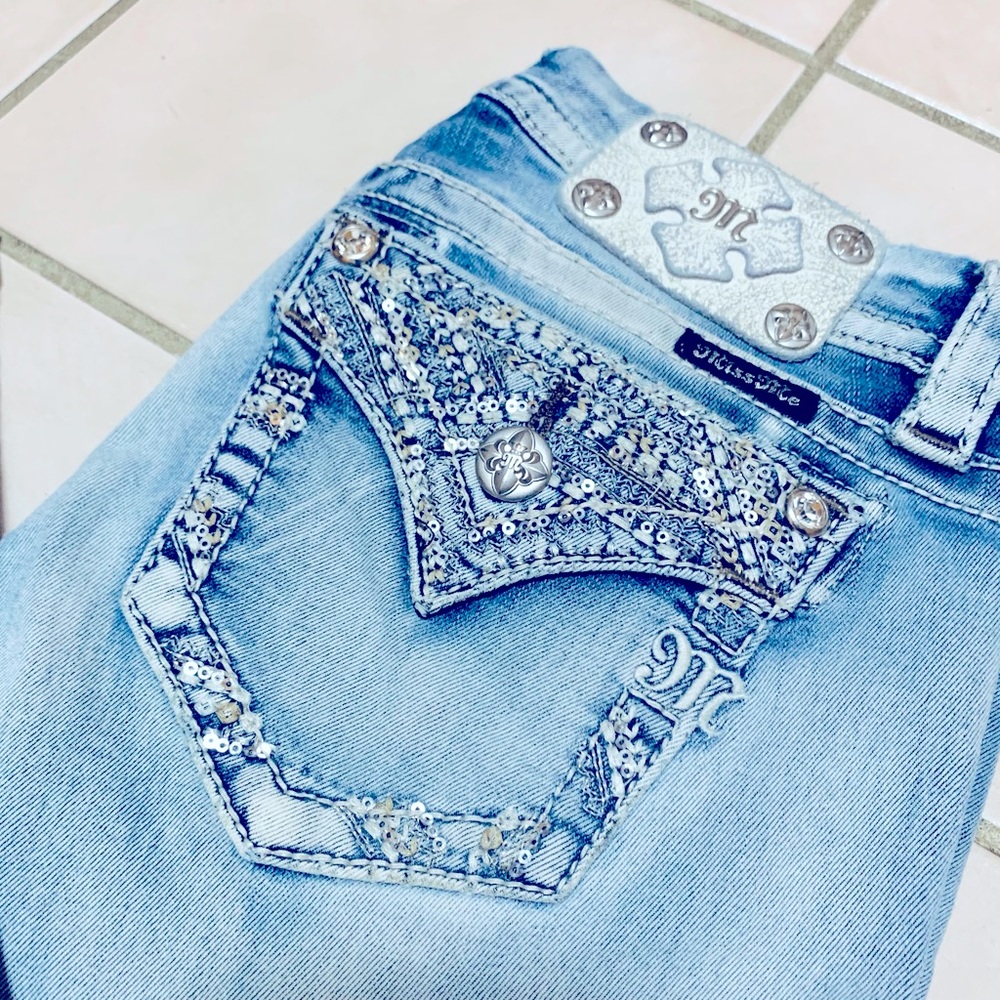 Miss Me Boot Cut Jeans 26